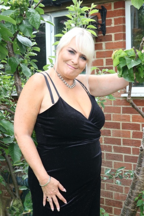 bbw standing missionary hot nude gallery