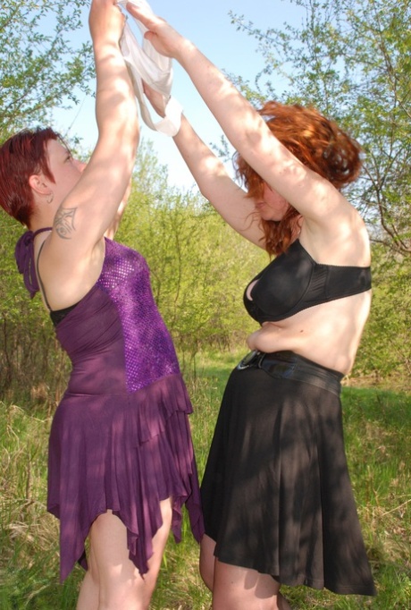bbw watching lesbian beautiful nude photo