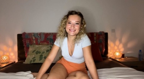 chubby camgirl with huge natural titties tinycam pornos galleries