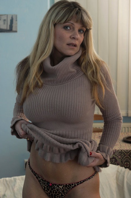 teen gets to fuck a thick milf adult pics