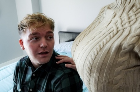 fat butt blonde sucking and riding sex img