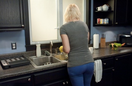 fat old woman double exclusive pics