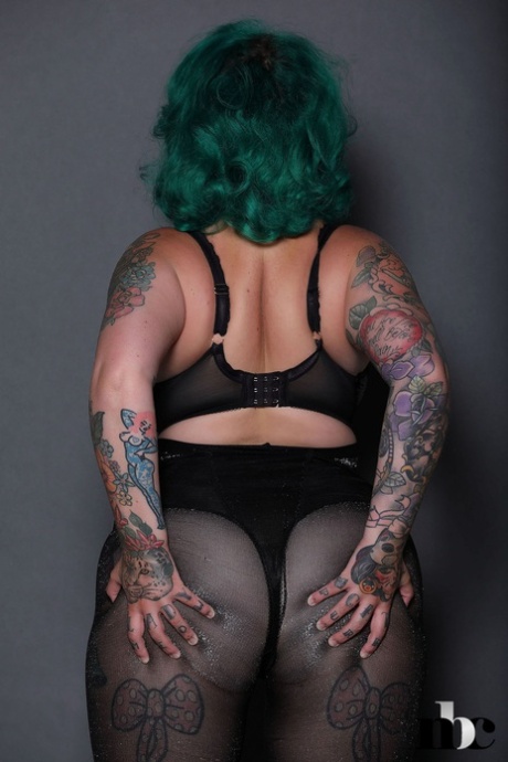 thick mon beautiful nude images