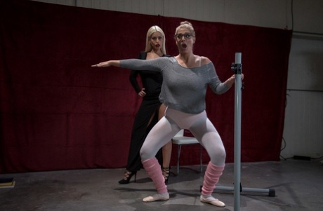 mischievous floosy chokes on fat meat rocket pornos pictures