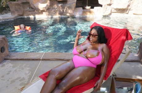 juicy latina milf jazmyn with big ass and huge natural boobs hot naked image