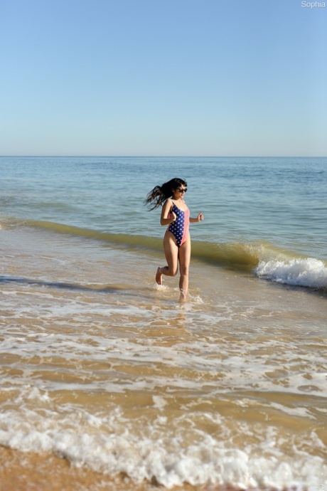 thick bent over exclusive images